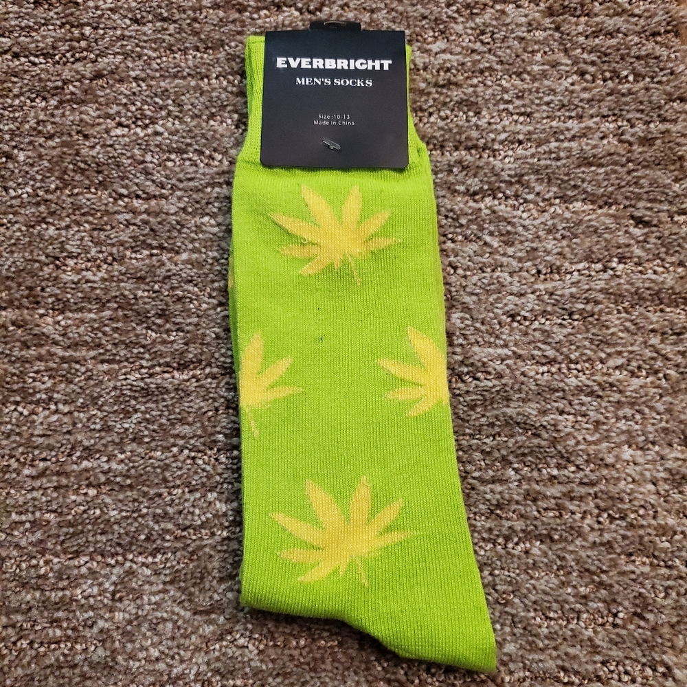 Everbright 420 Socks NWT SIZE 10-13